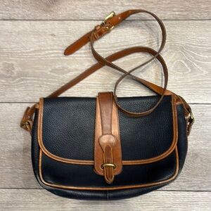Vintage Dooney & Bourke shoulder bag